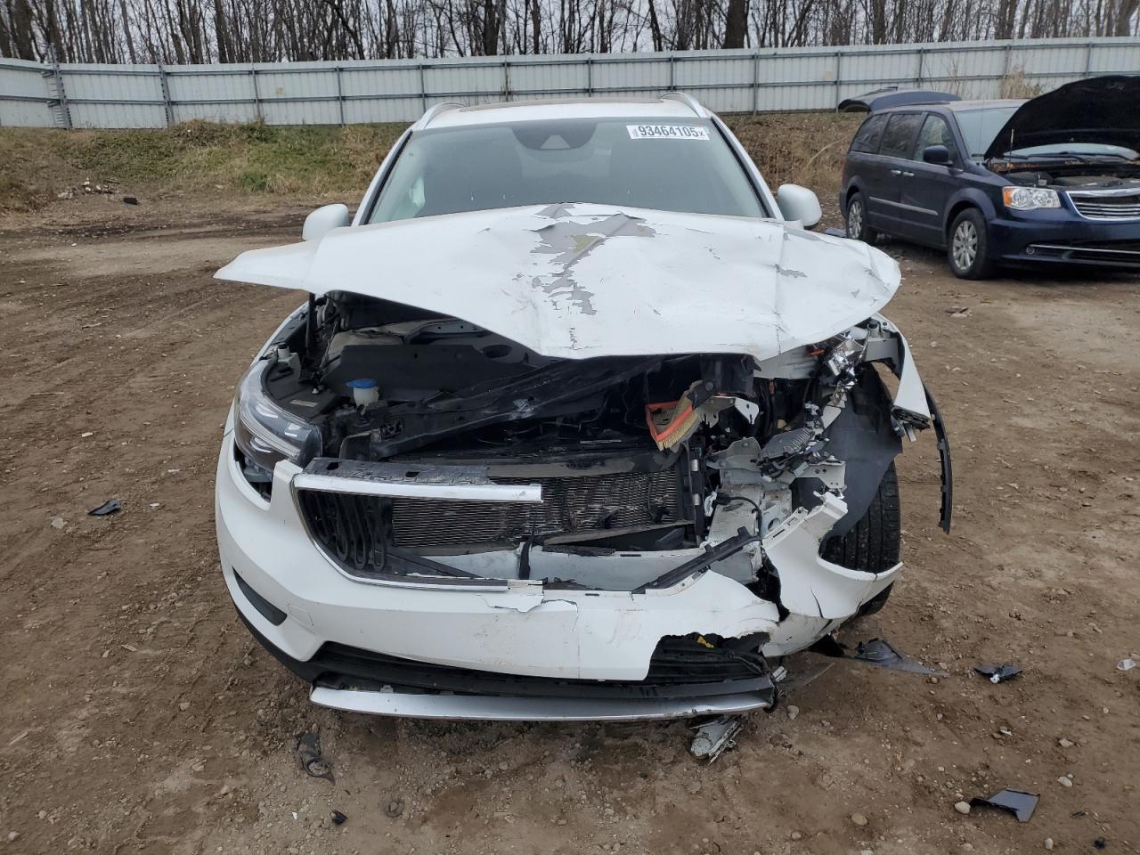 2019 VOLVO XC40