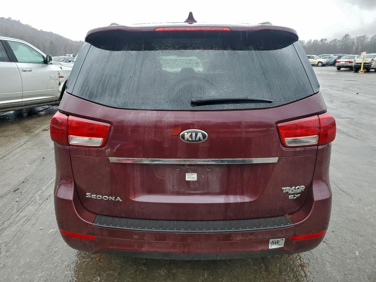 2015 KIA SEDONA