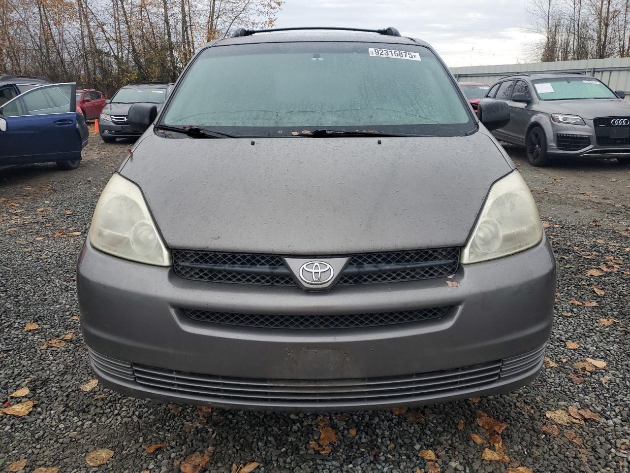2004 TOYOTA SIENNA
