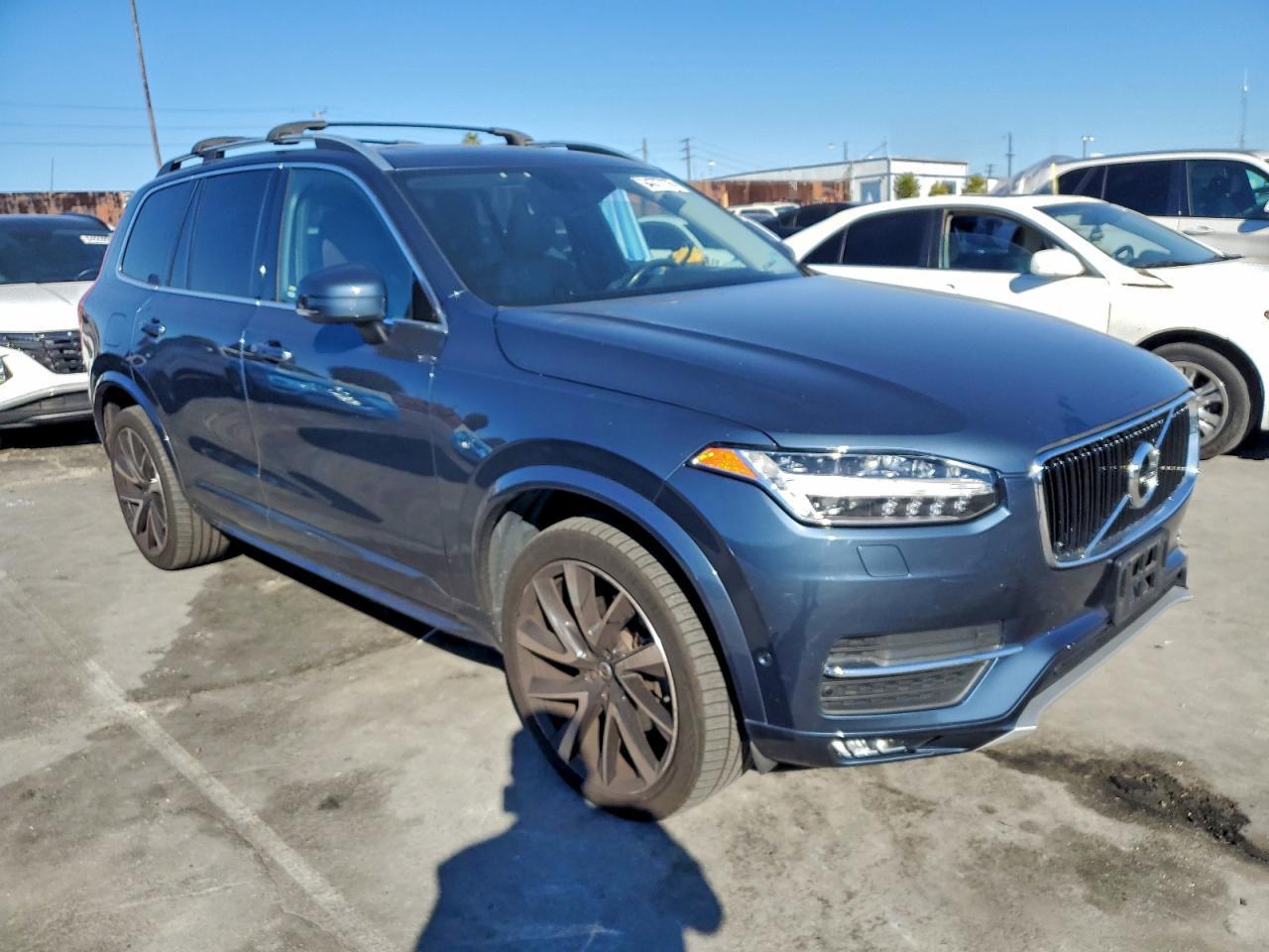 2019 VOLVO XC90