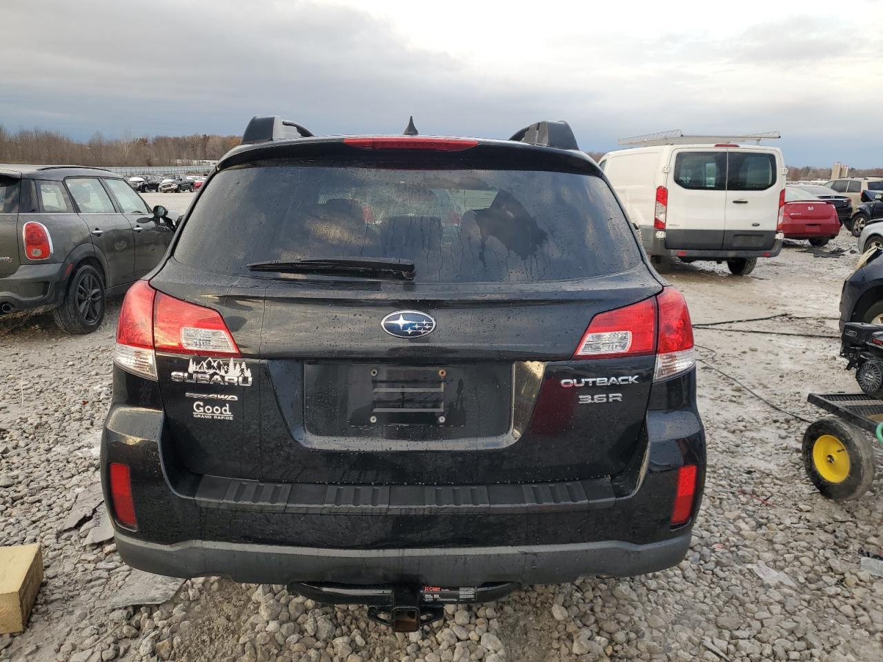 2013 SUBARU Outback