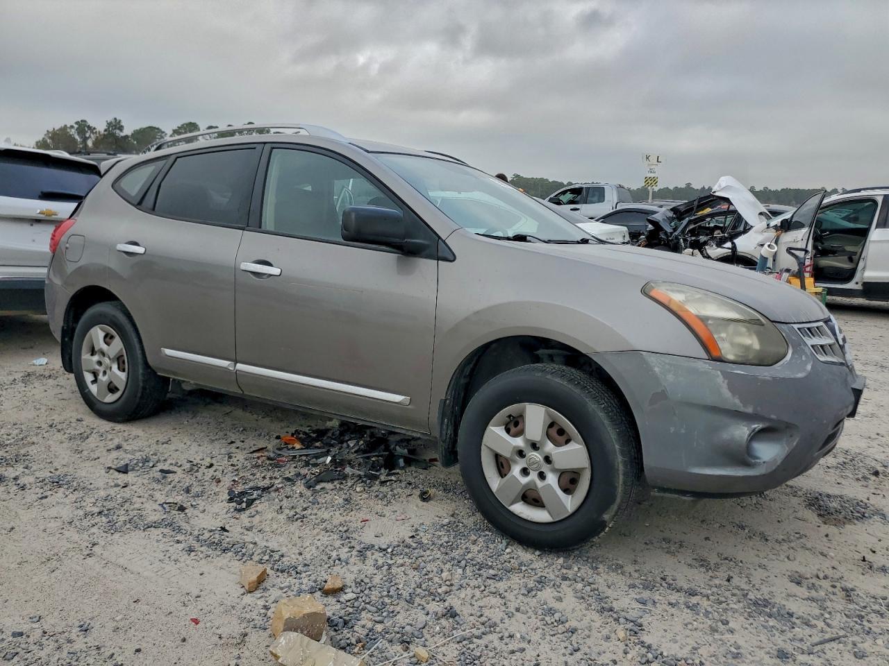 2014 NISSAN ROGUE