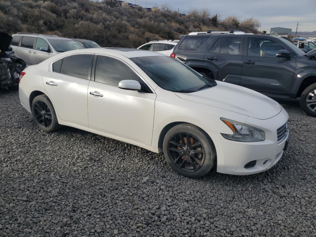 2009 NISSAN Maxima