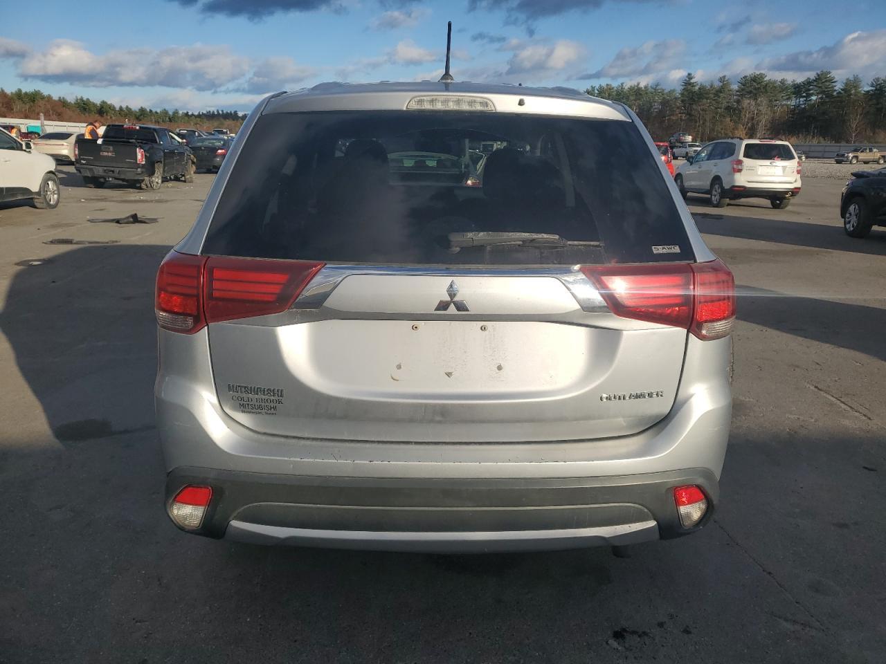 2016 MITSUBISHI outlander