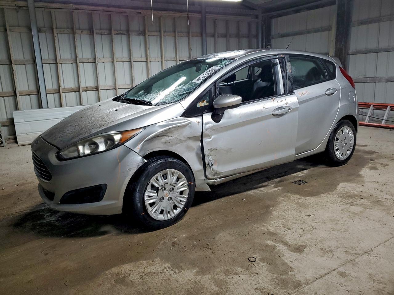 2016 FORD Fiesta