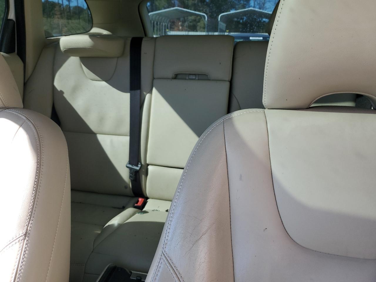 2015 VOLVO XC60
