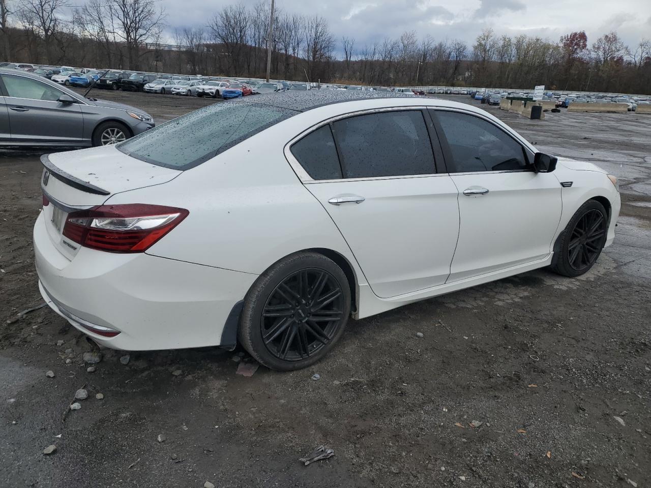 2017 HONDA ACCORD