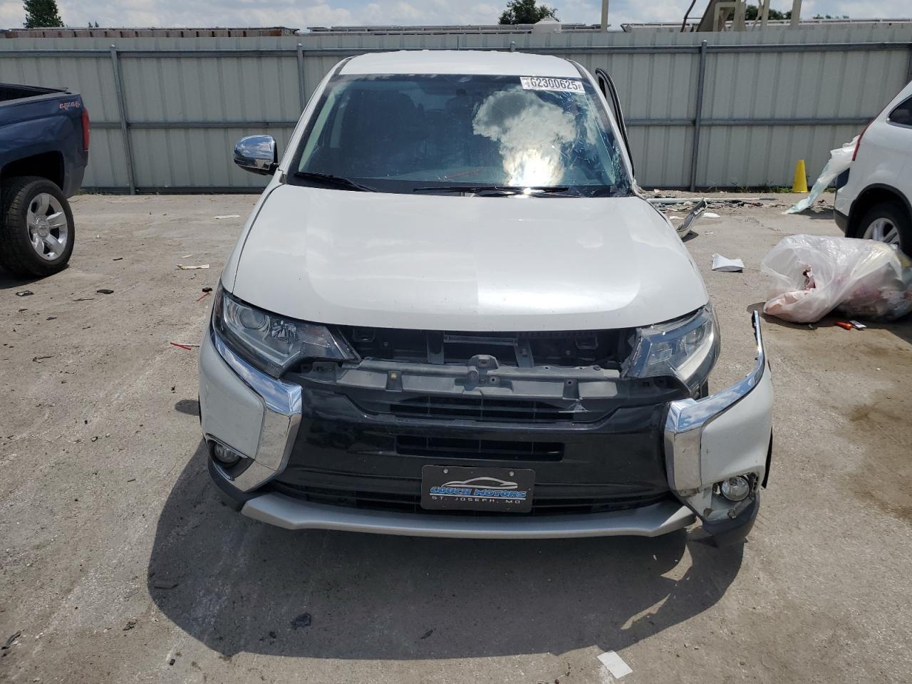2016 MITSUBISHI outlander