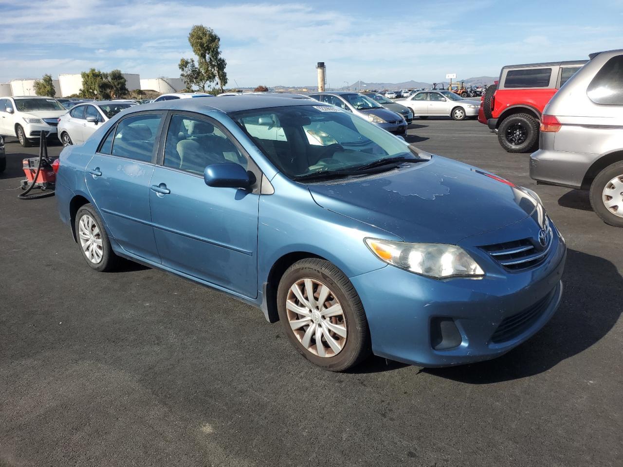 2013 TOYOTA COROLLA