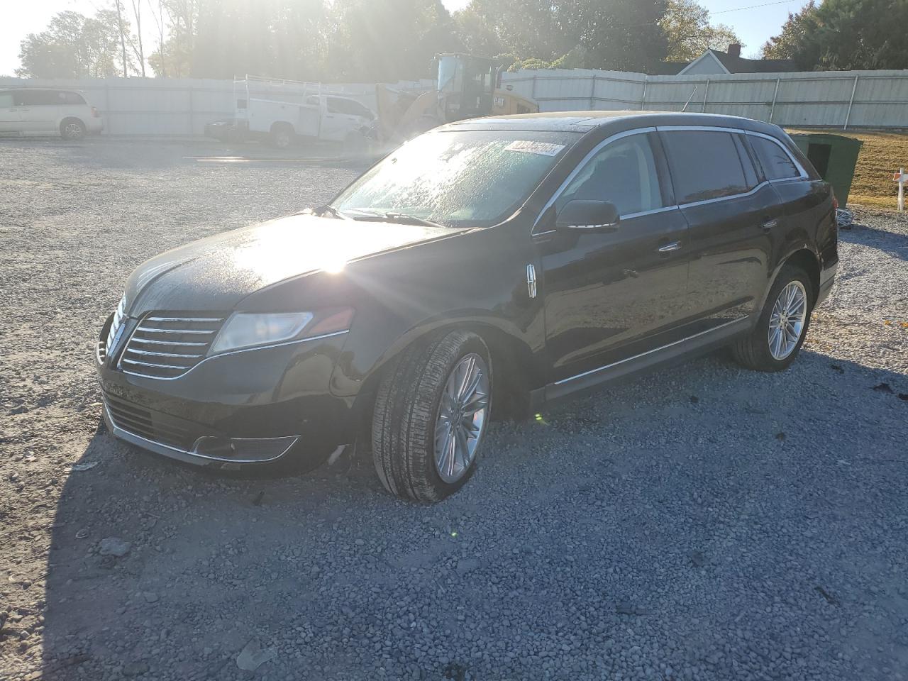 2019 LINCOLN MKT