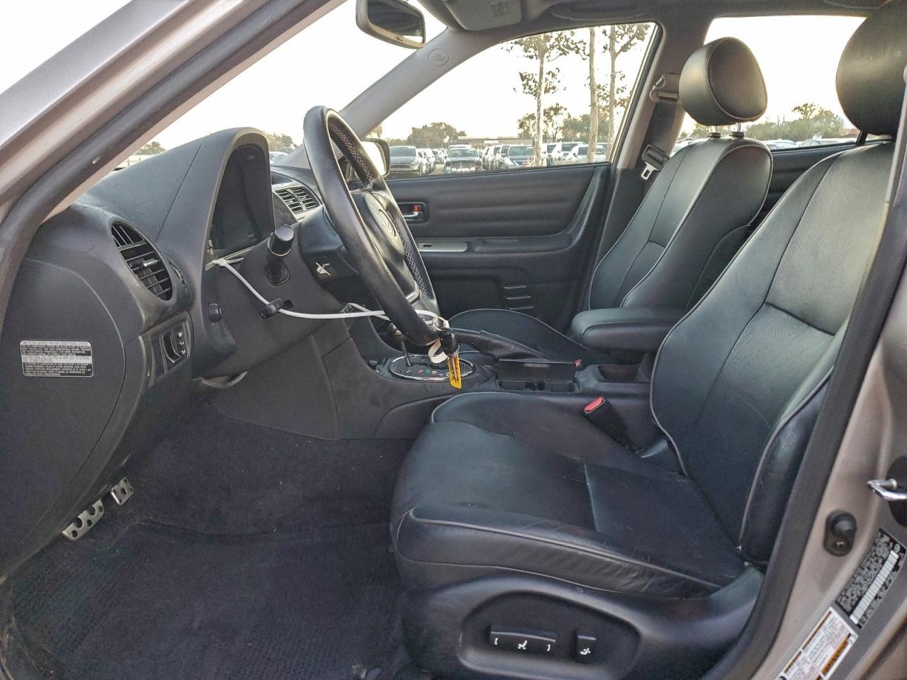 2004 LEXUS IS 300