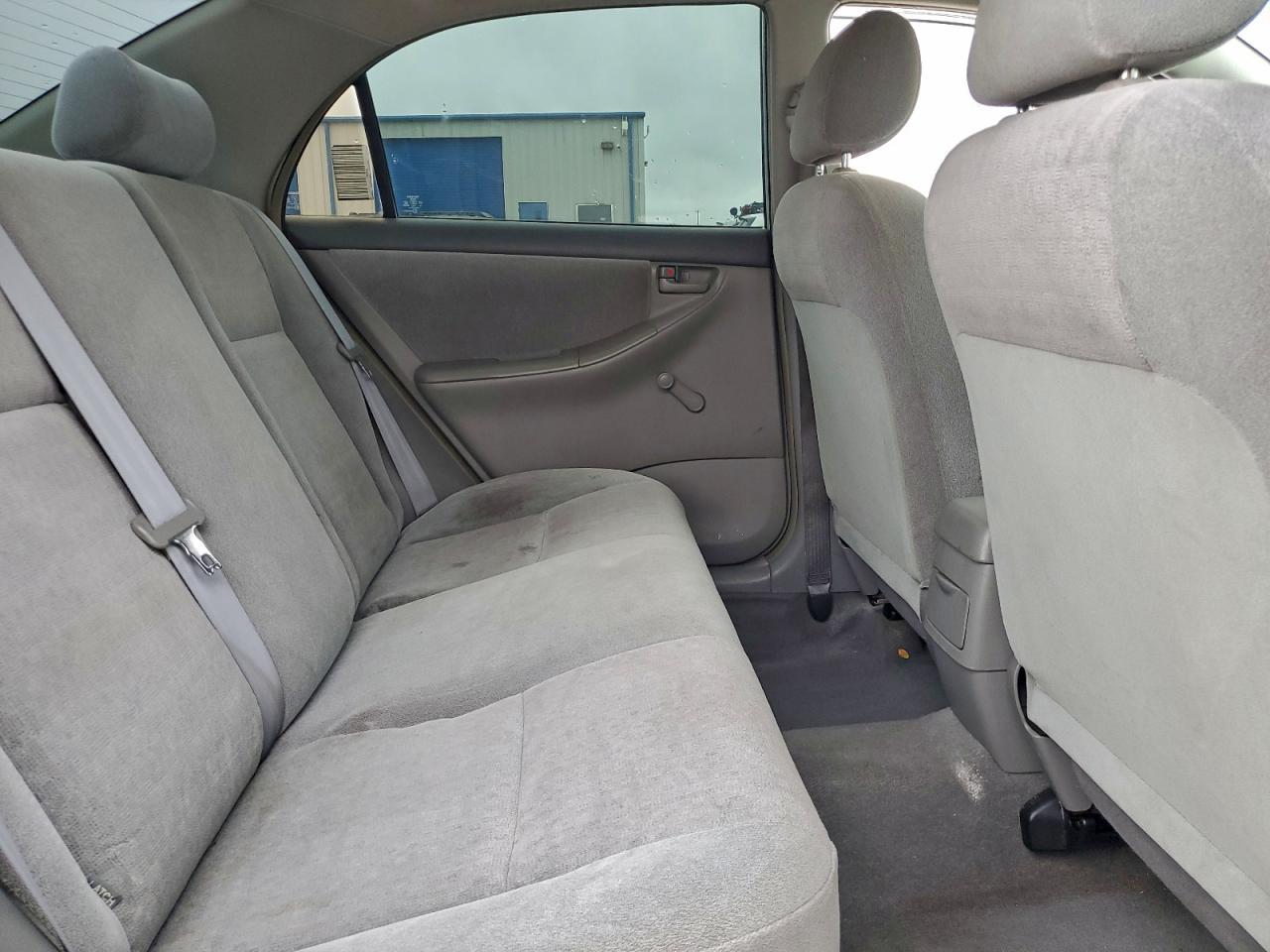 2004 TOYOTA COROLLA