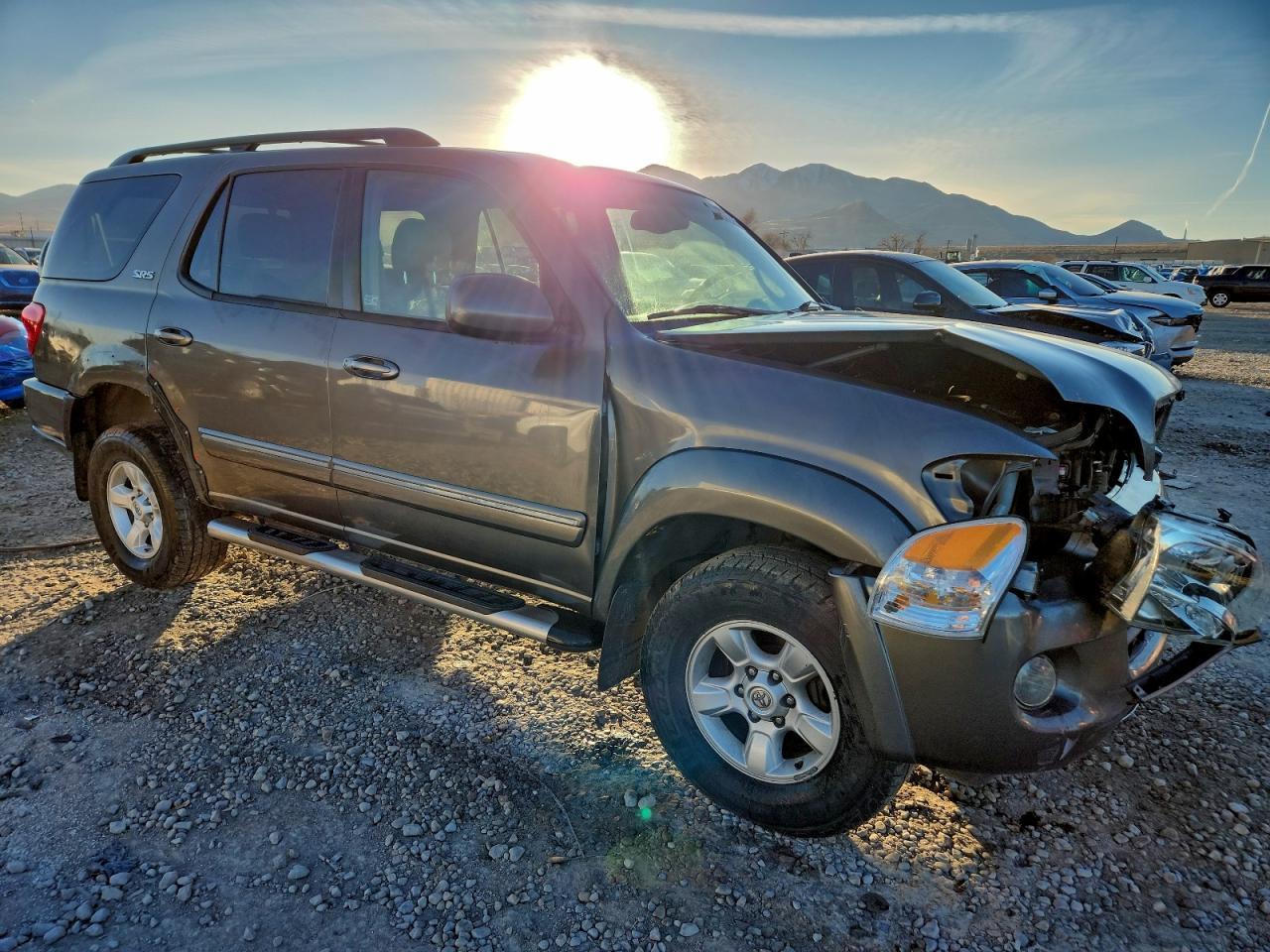 2005 TOYOTA Sequoia