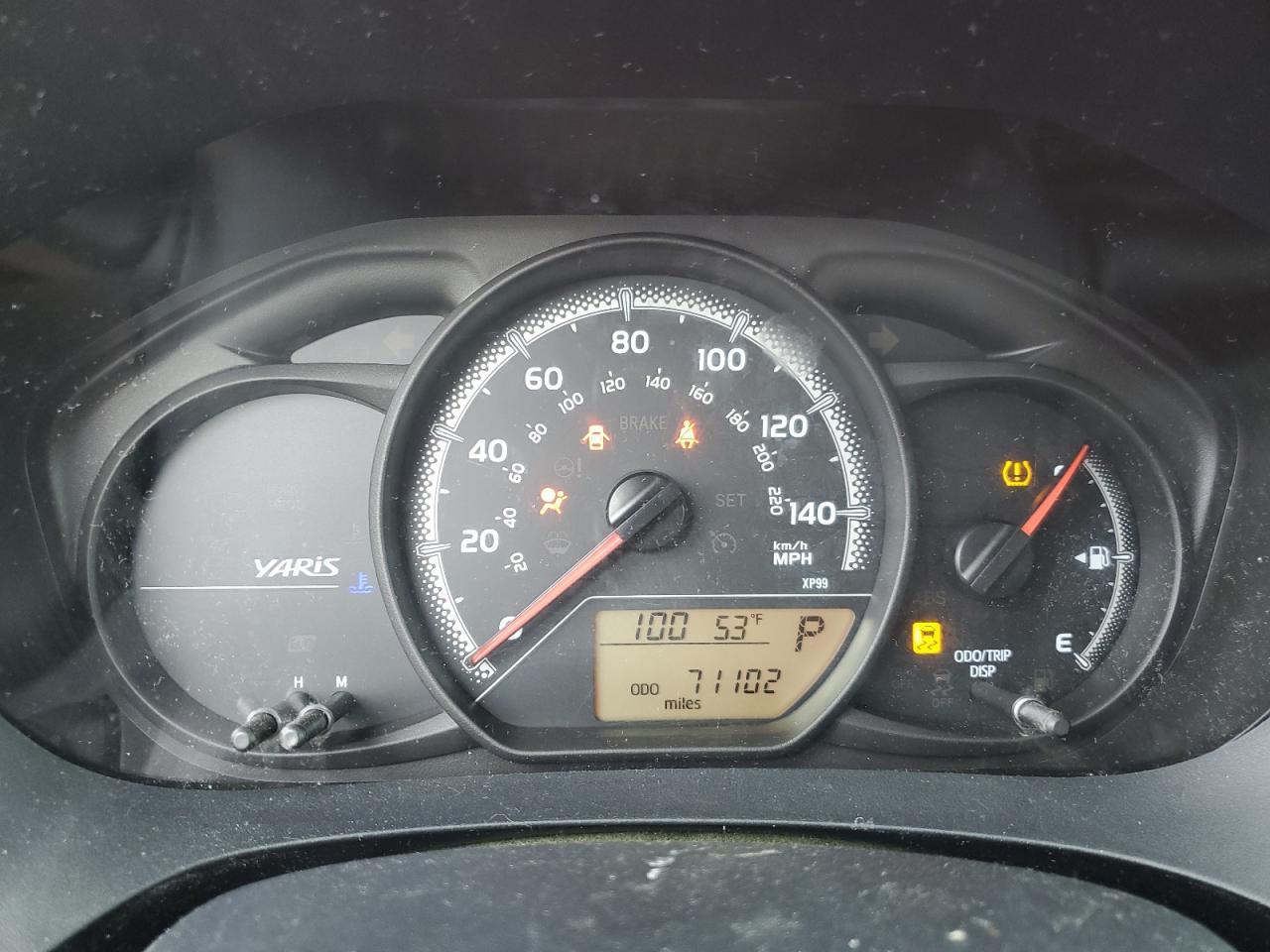 2016 TOYOTA YARIS