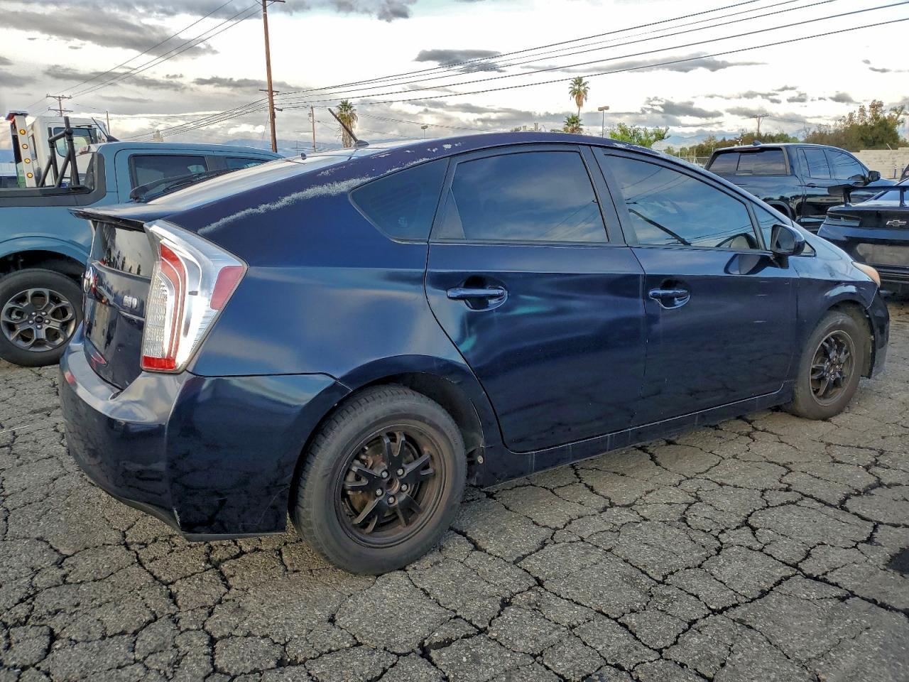 2013 TOYOTA PRIUS