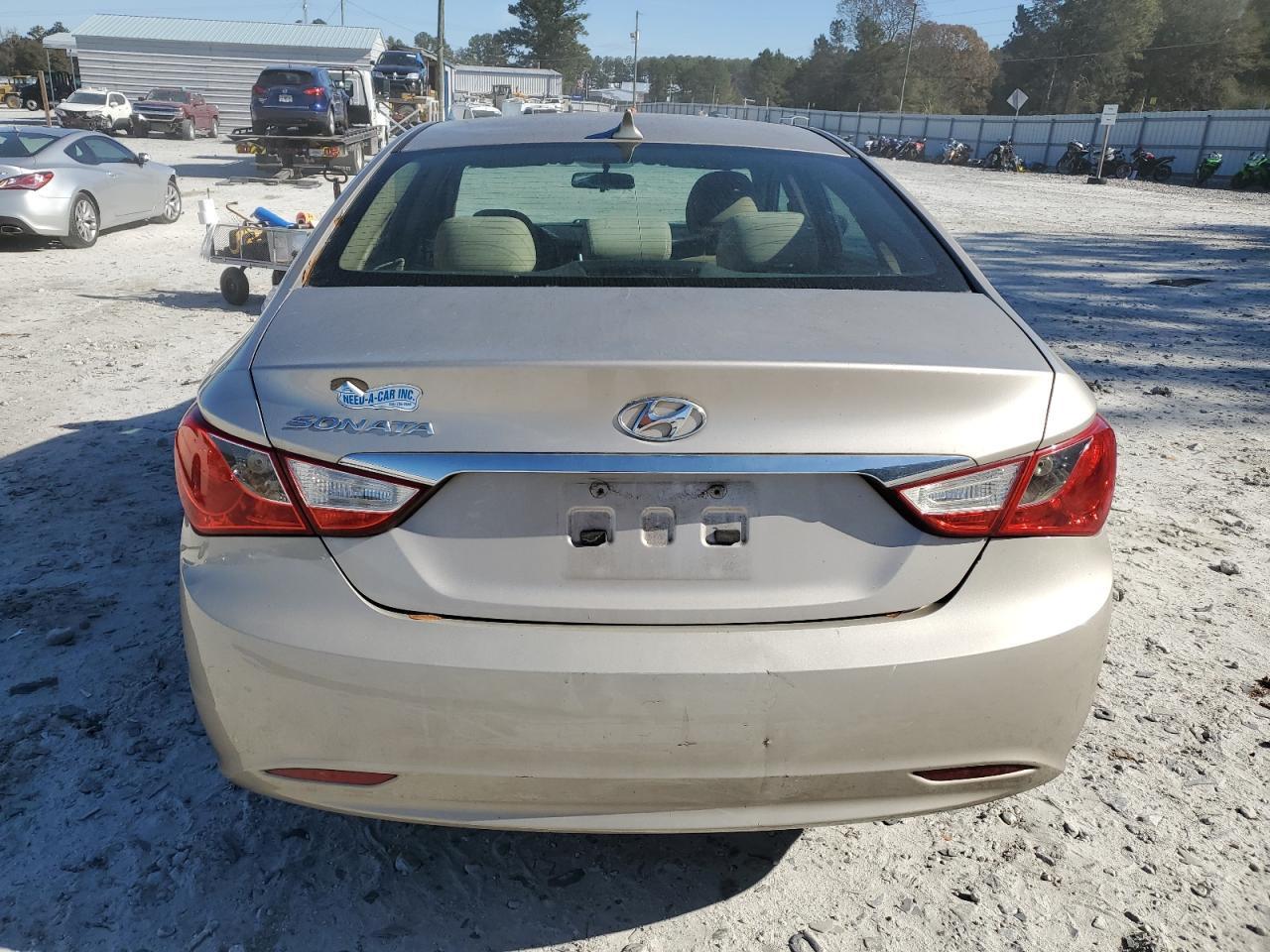 2011 HYUNDAI SONATA