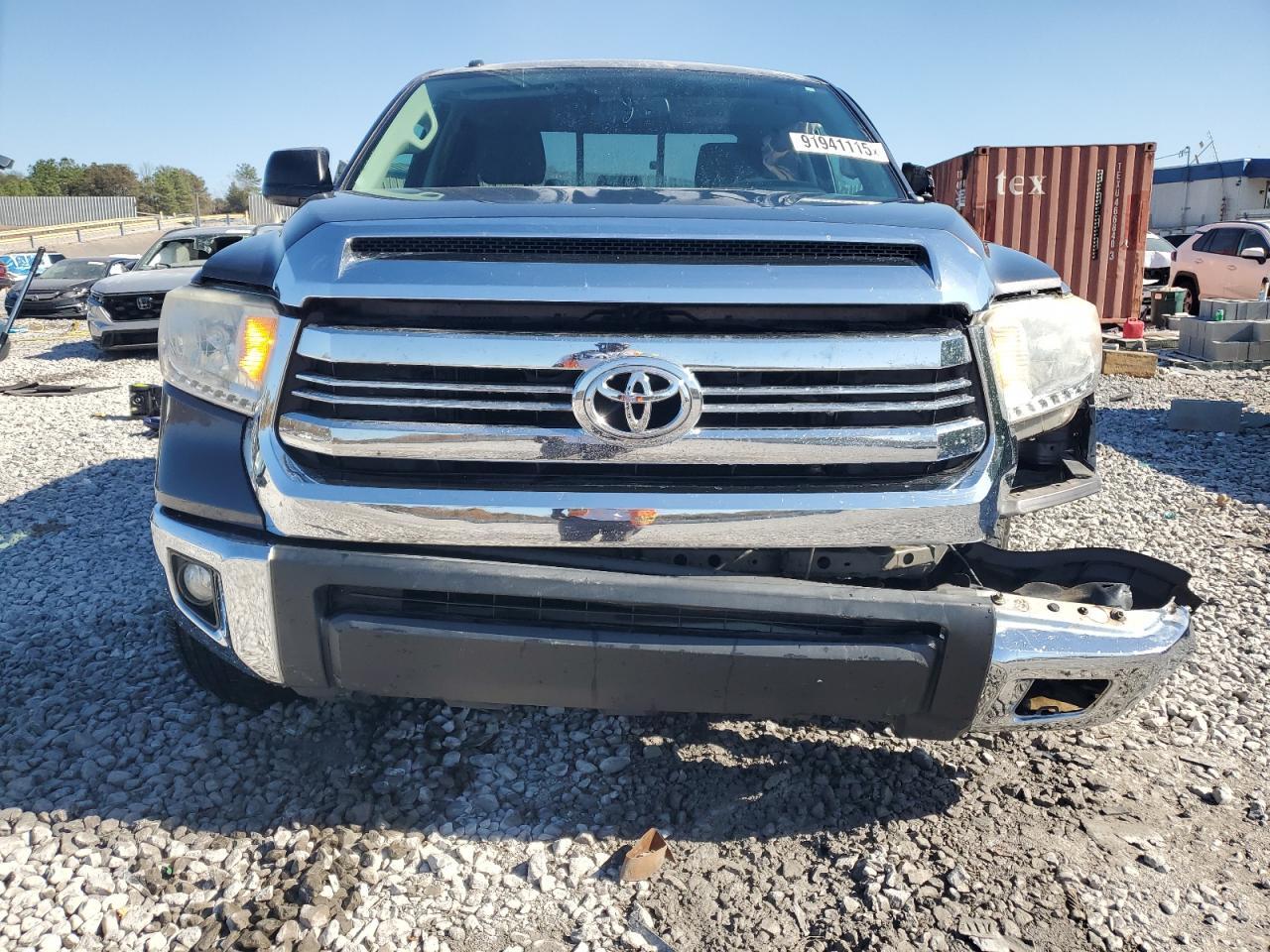 2017 TOYOTA TUNDRA