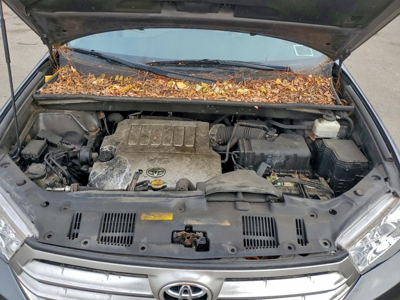 2013 TOYOTA HIGHLANDER