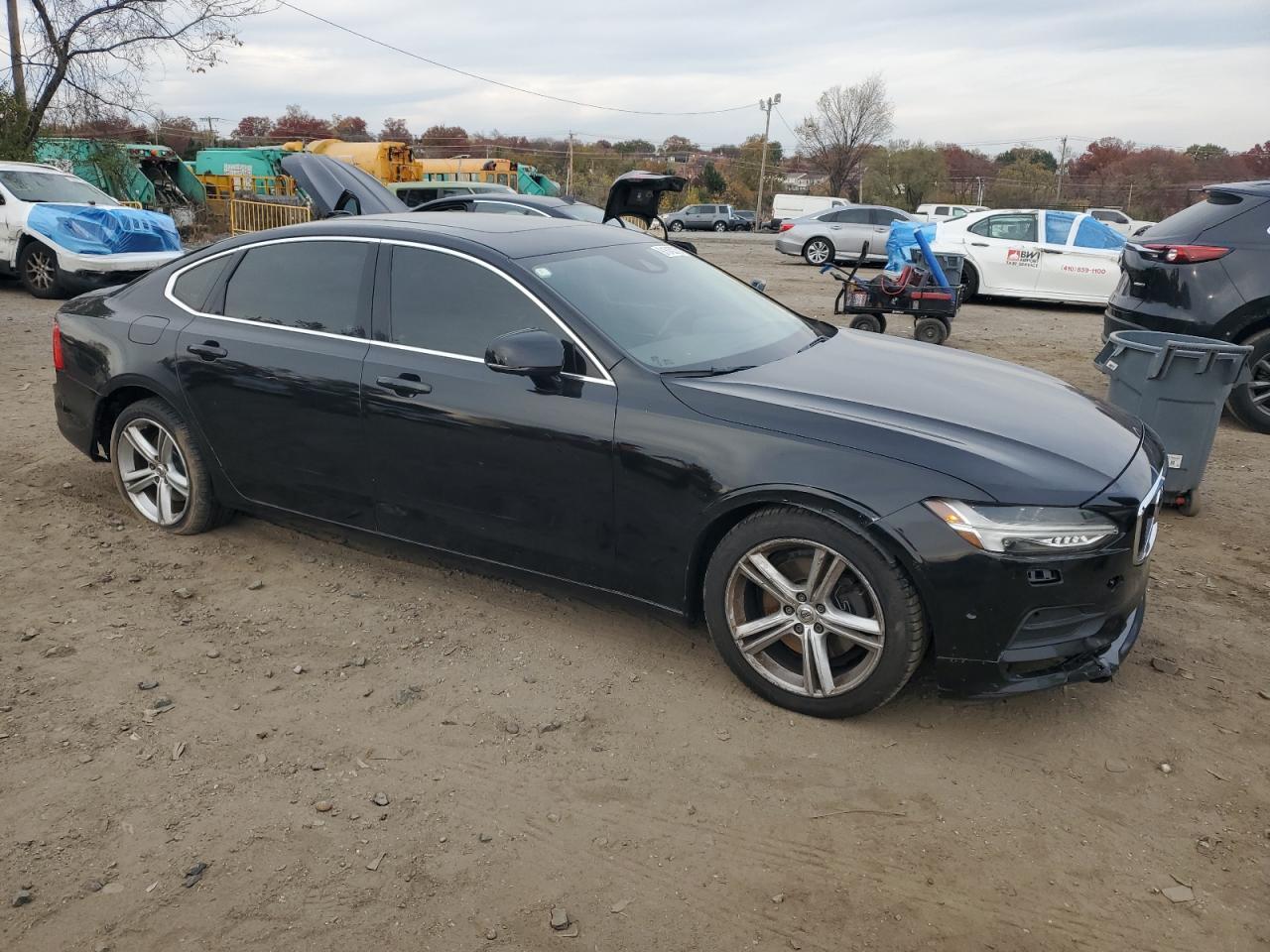 2018 VOLVO S90