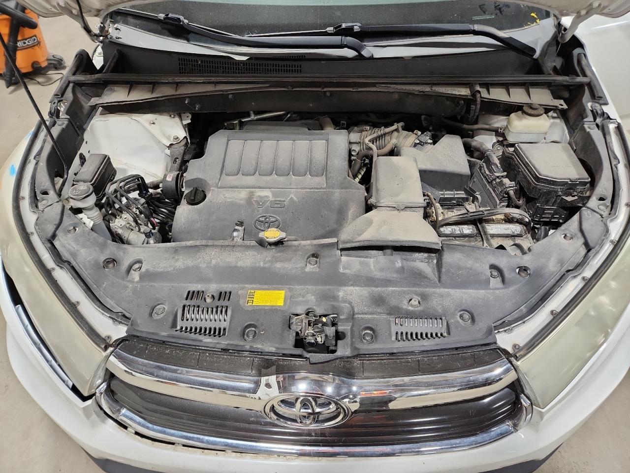 2015 TOYOTA HIGHLANDER