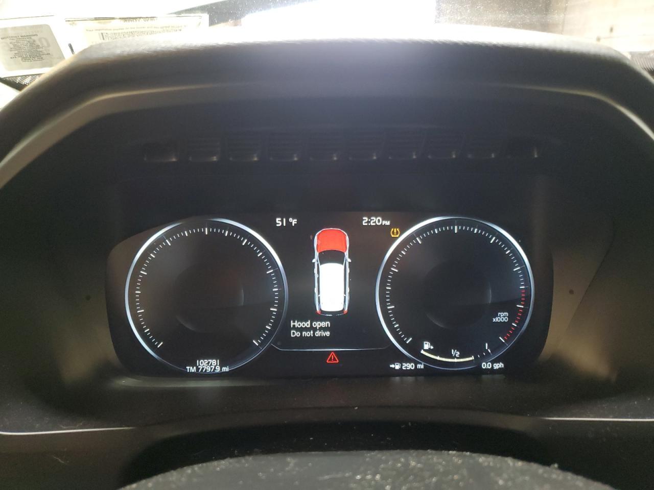 2016 VOLVO XC90