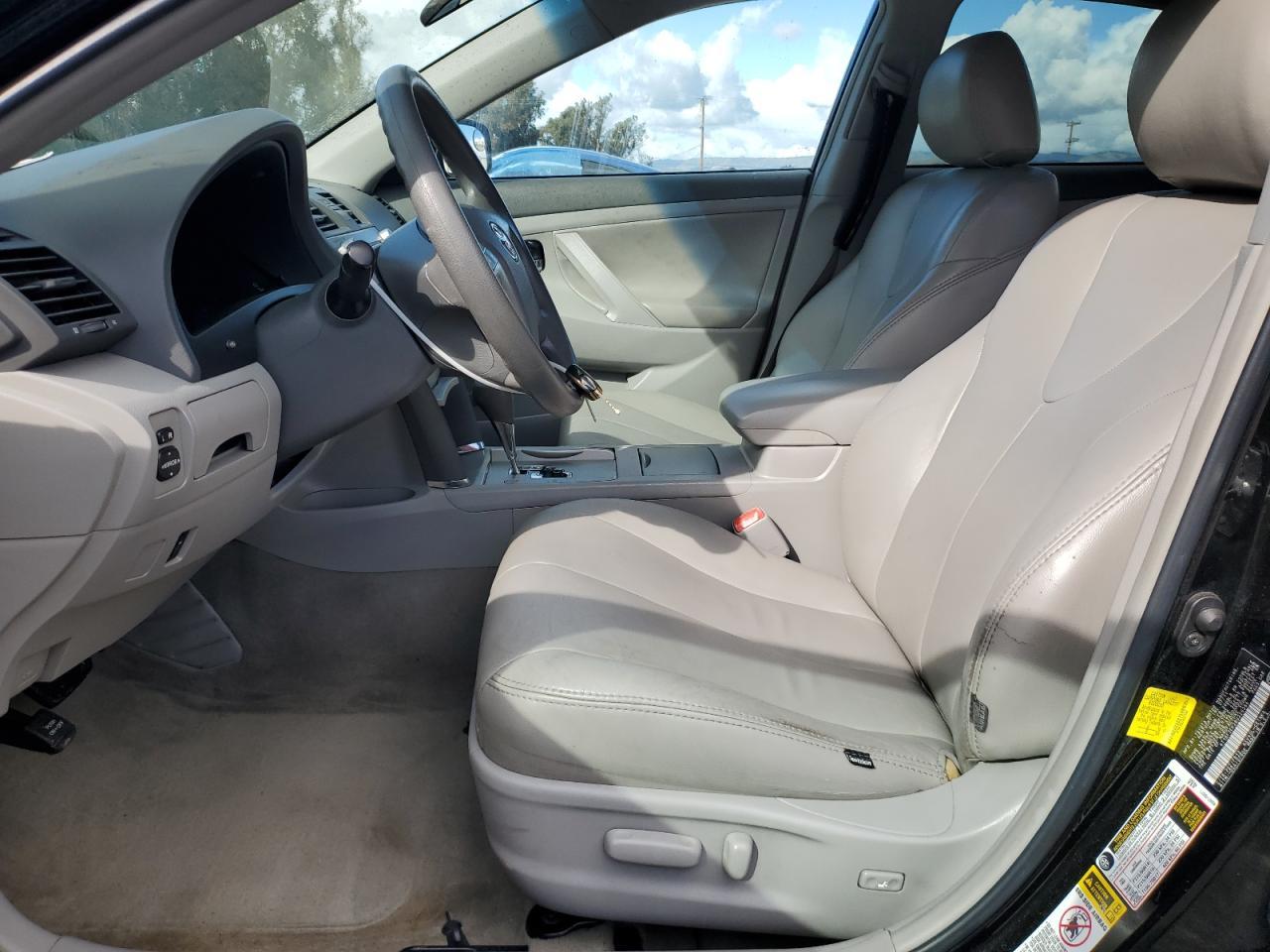 2011 TOYOTA CAMRY