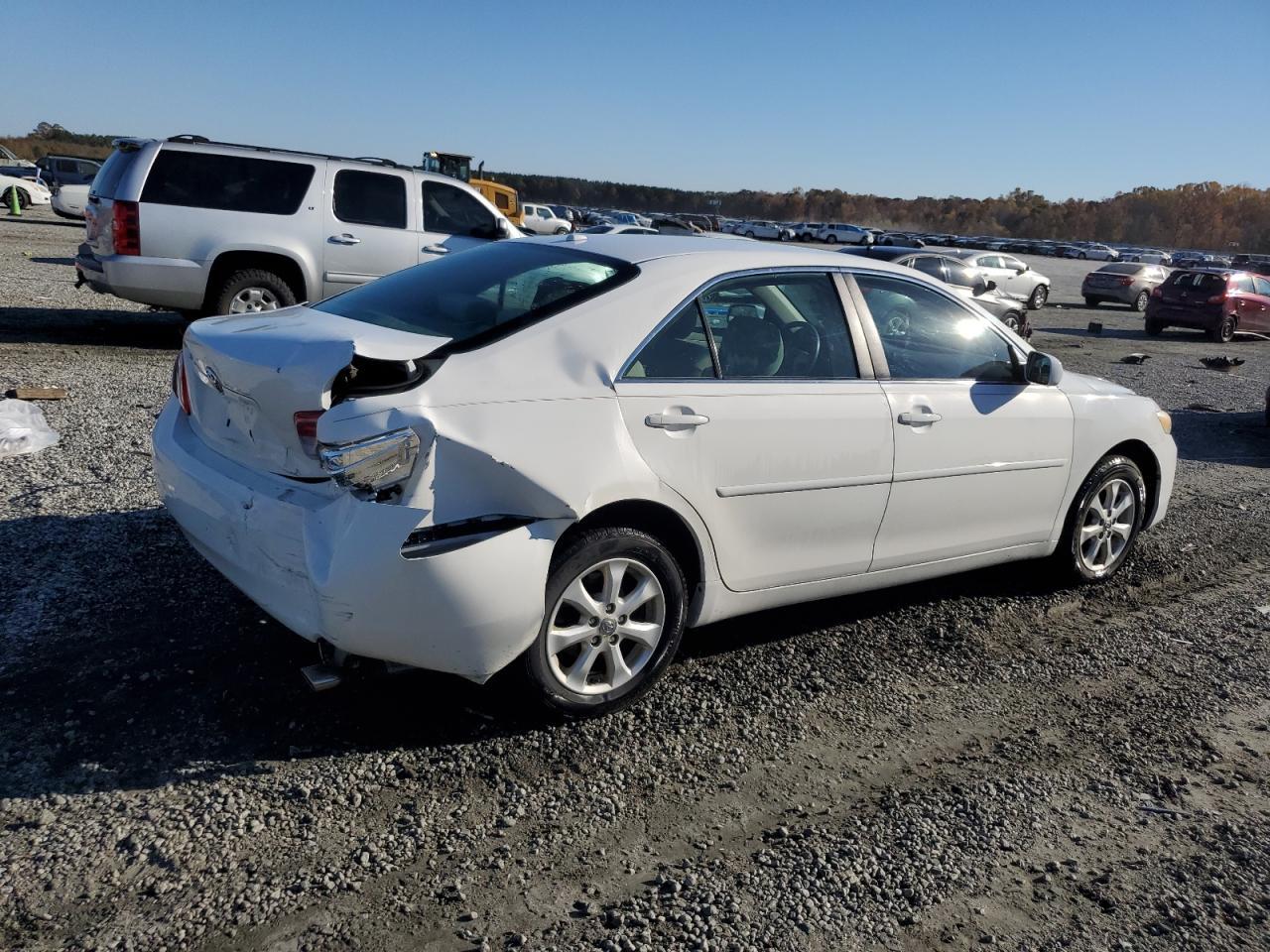 2011 TOYOTA CAMRY