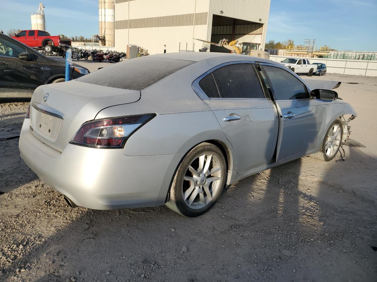 2013 NISSAN Maxima