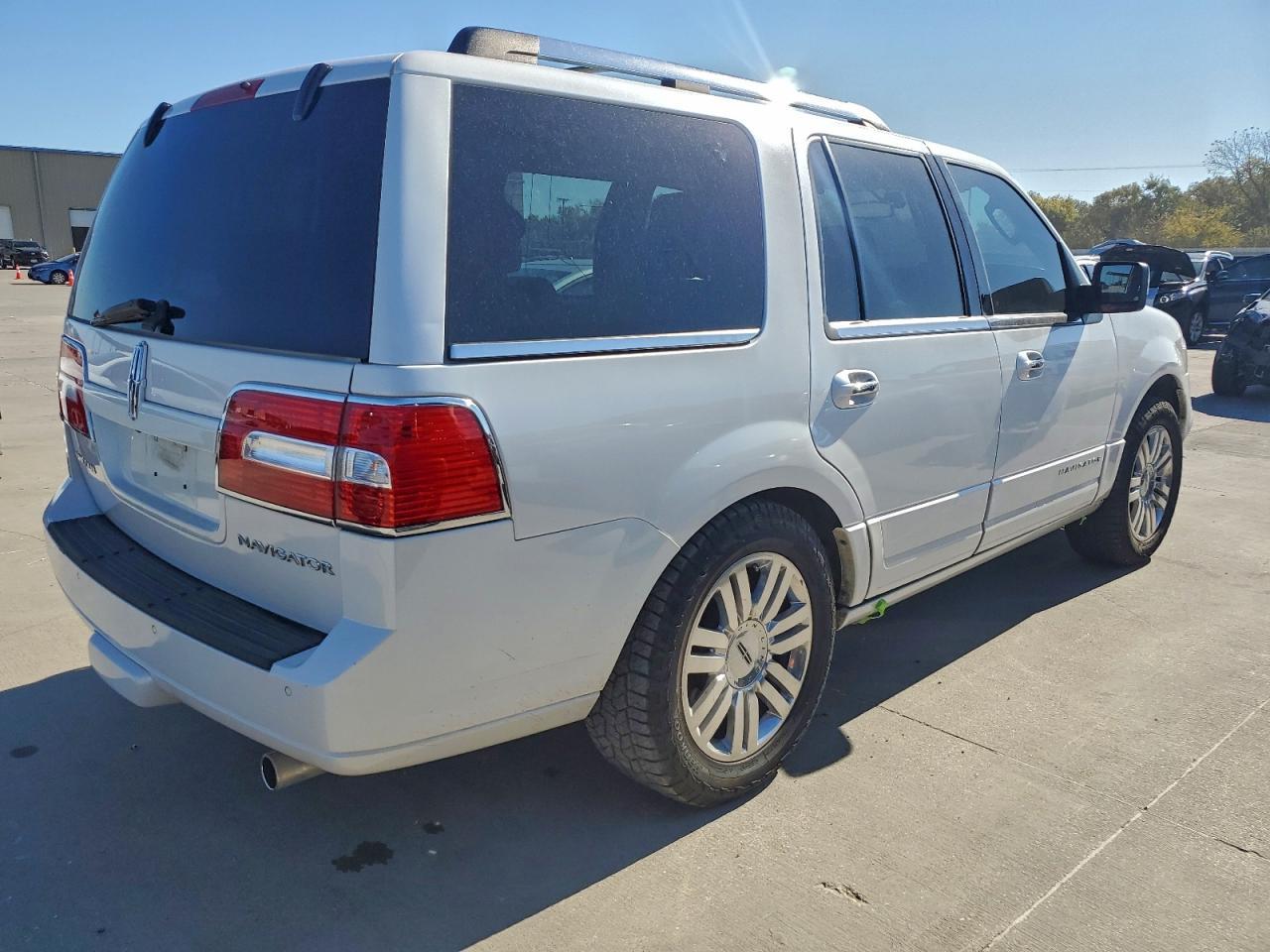 2011 LINCOLN Navigator