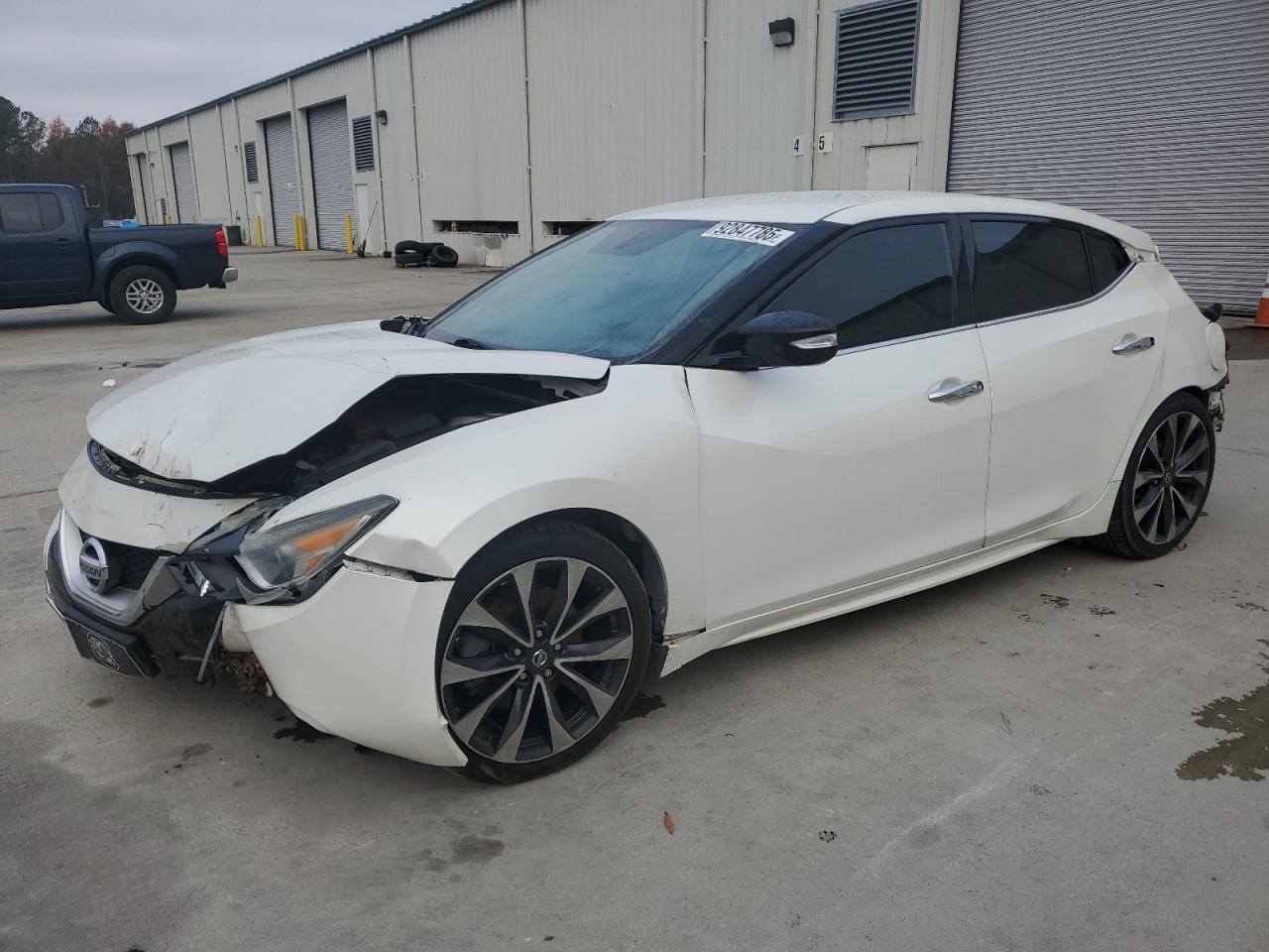 2016 NISSAN Maxima