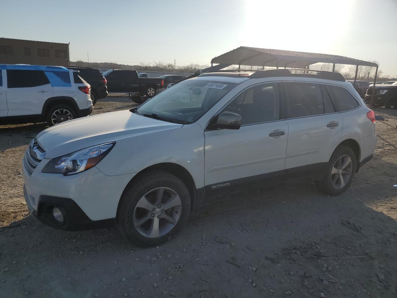 2013 SUBARU Outback