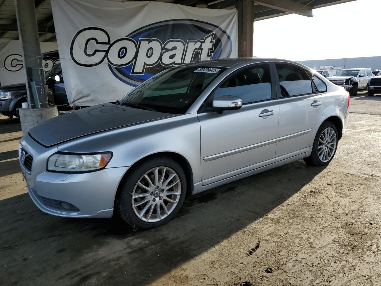 2011 VOLVO S40