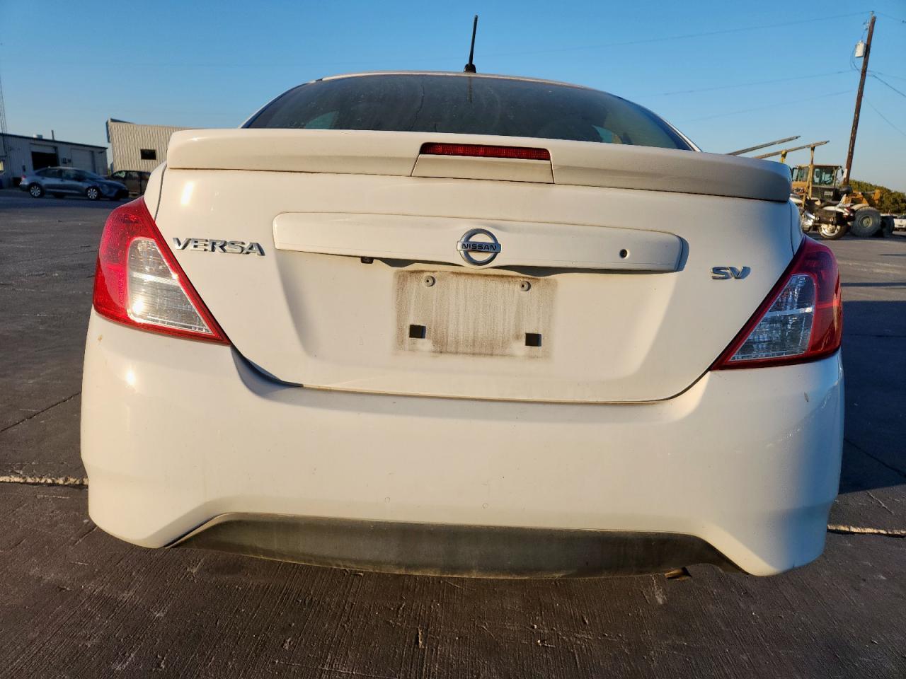 2019 NISSAN VERSA
