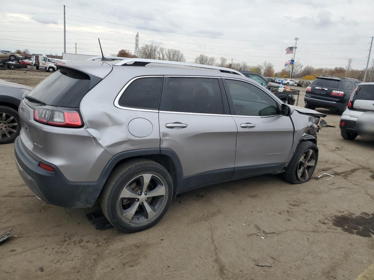 2019 JEEP CHEROKEE