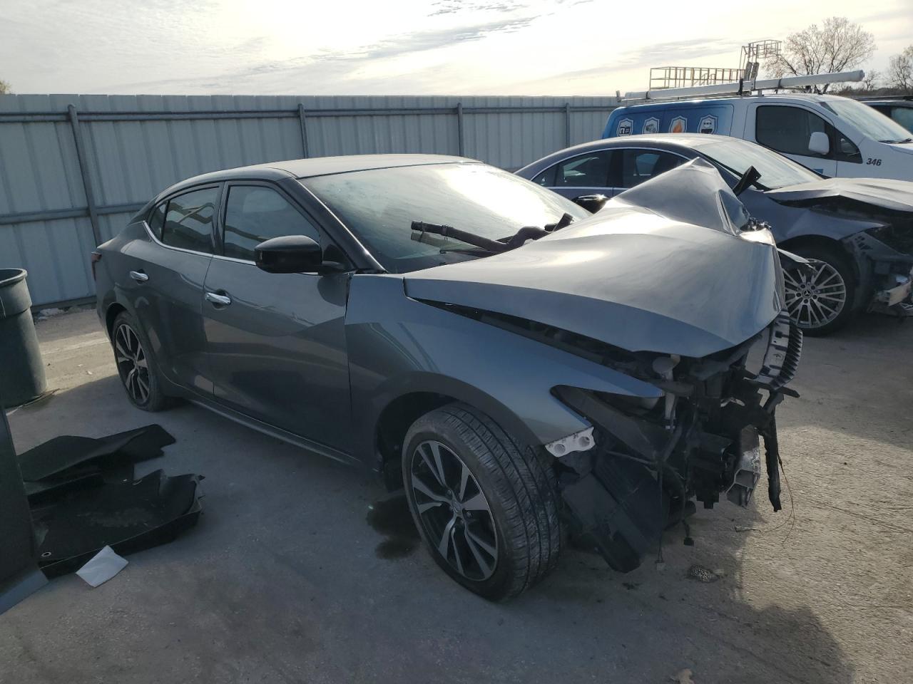 2017 NISSAN Maxima