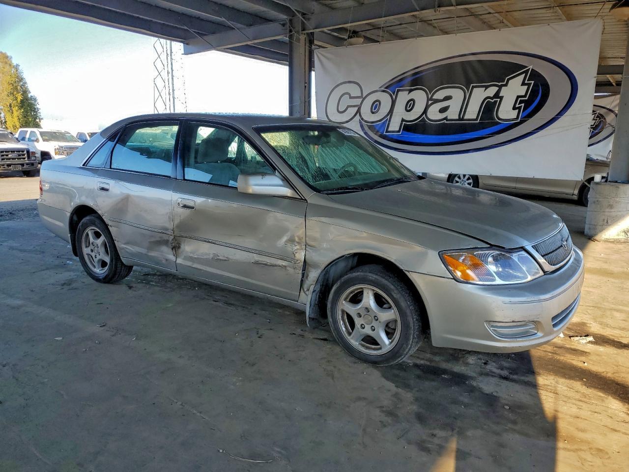 2004 TOYOTA Avalon
