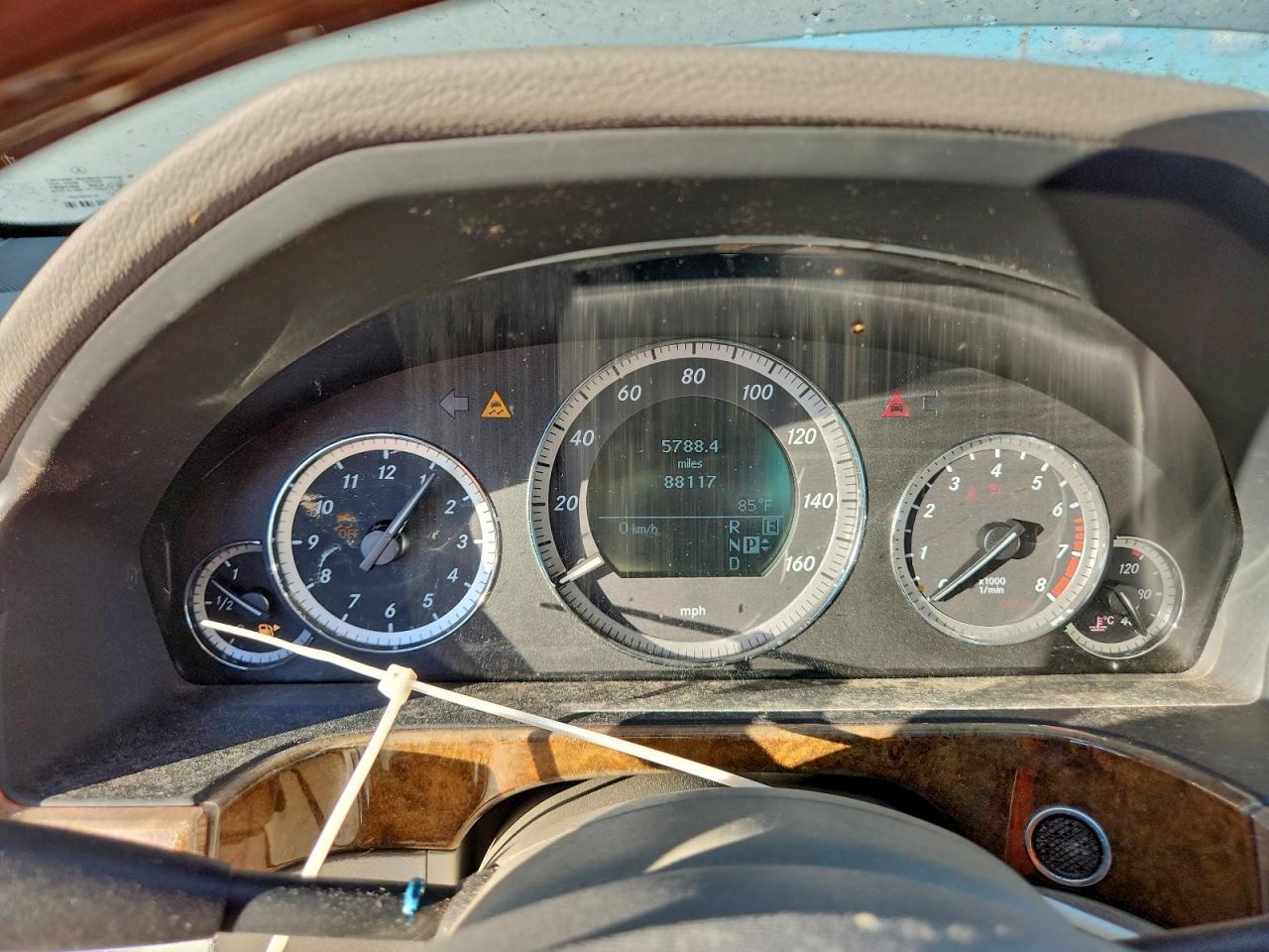2011 MERCEDES-BENZ E-Class