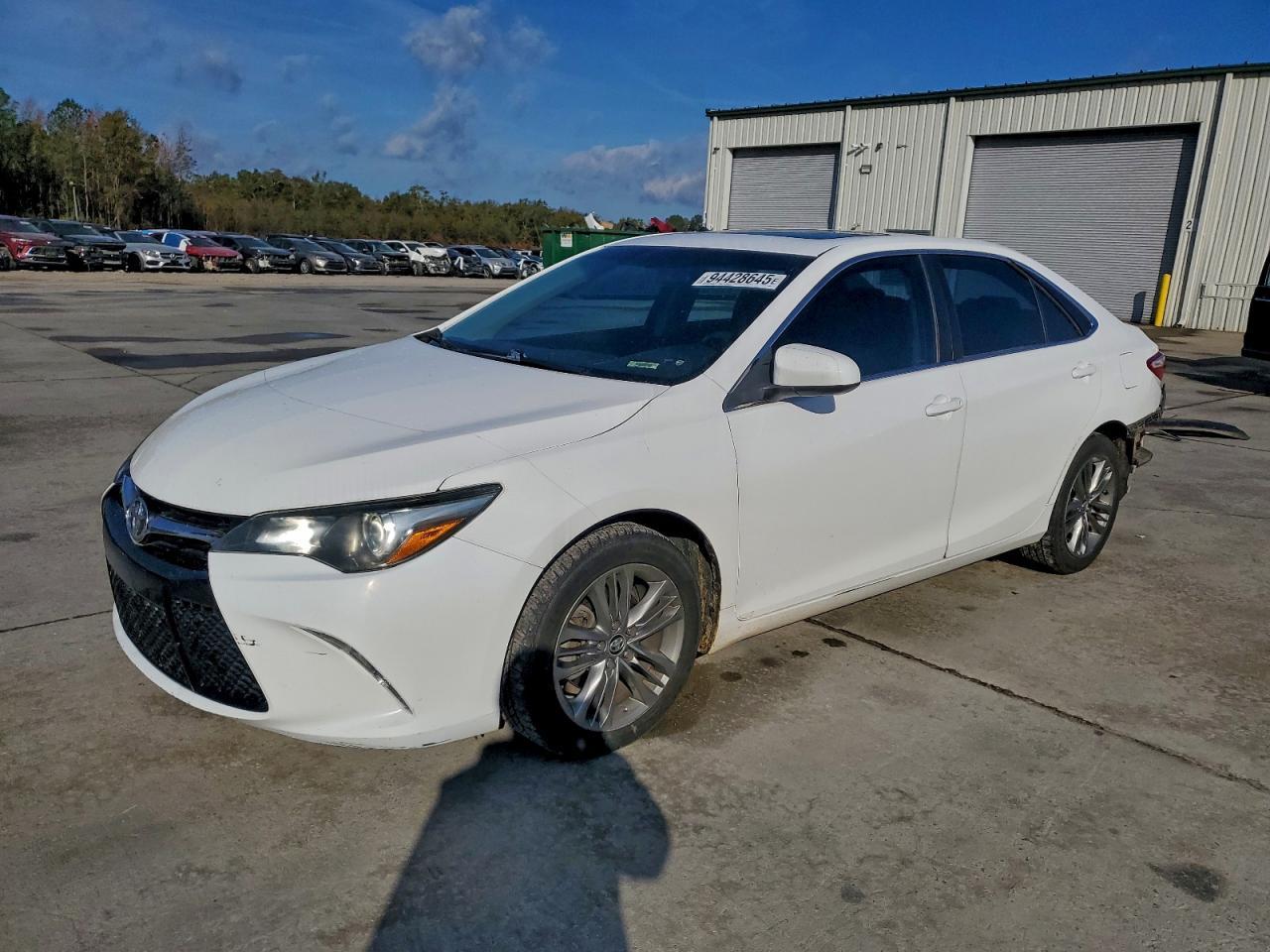 2016 TOYOTA CAMRY