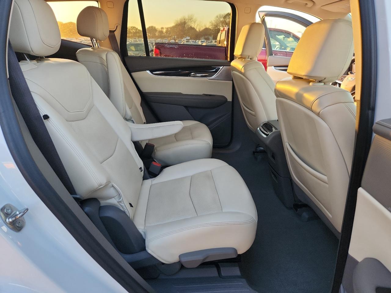 2022 CADILLAC XT6