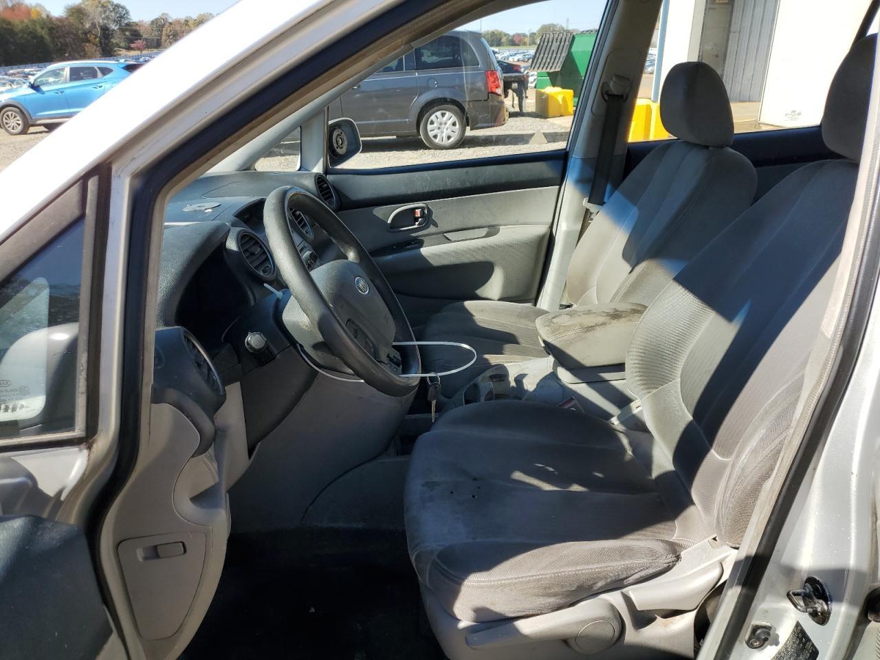 2007 KIA RONDO