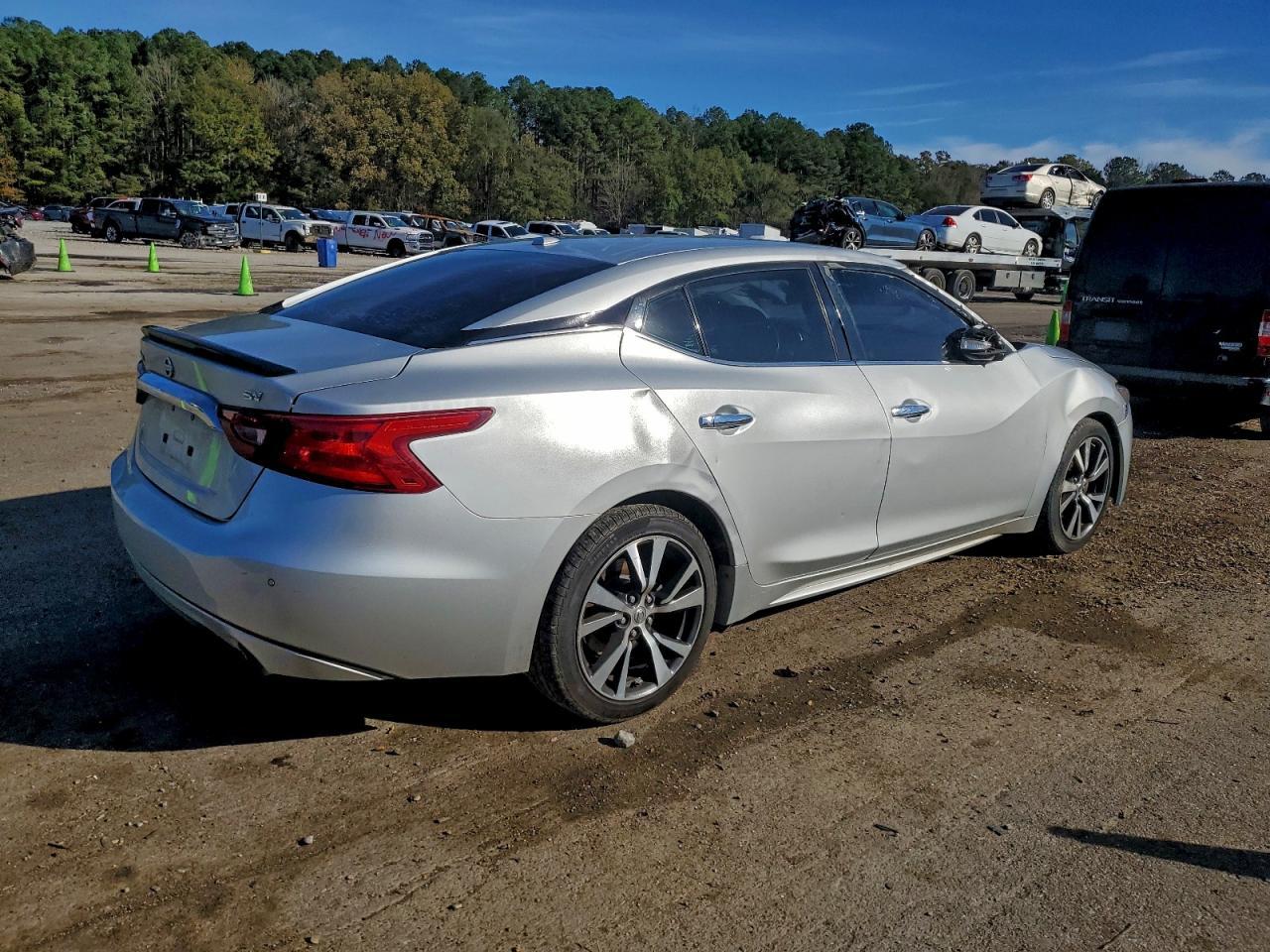 2017 NISSAN Maxima