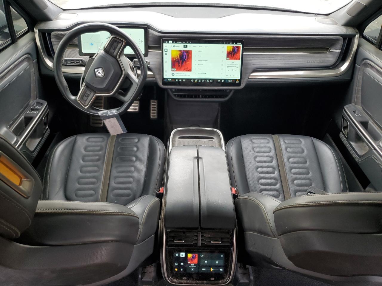 2022 RIVIAN R1t