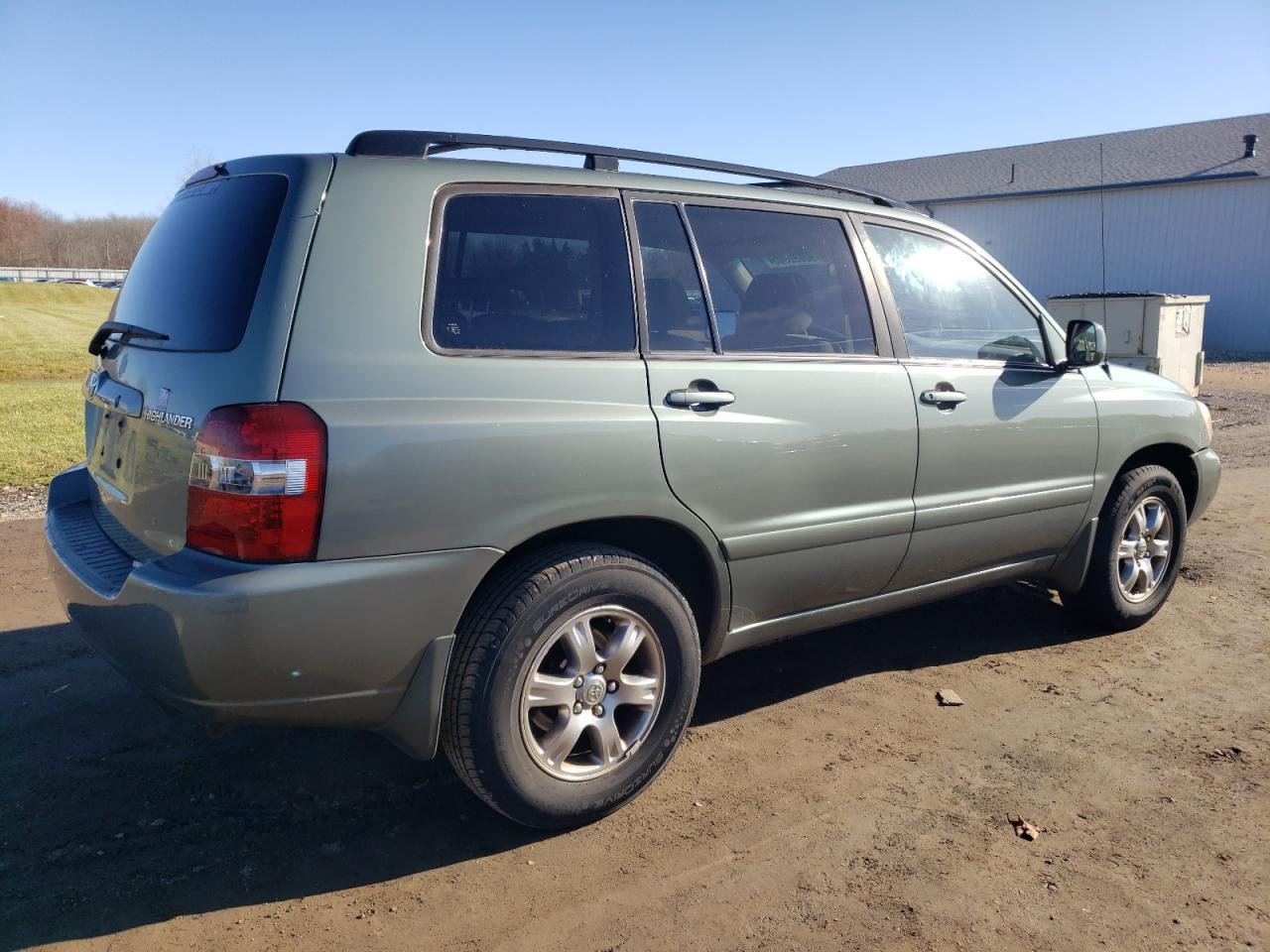 2004 TOYOTA HIGHLANDER