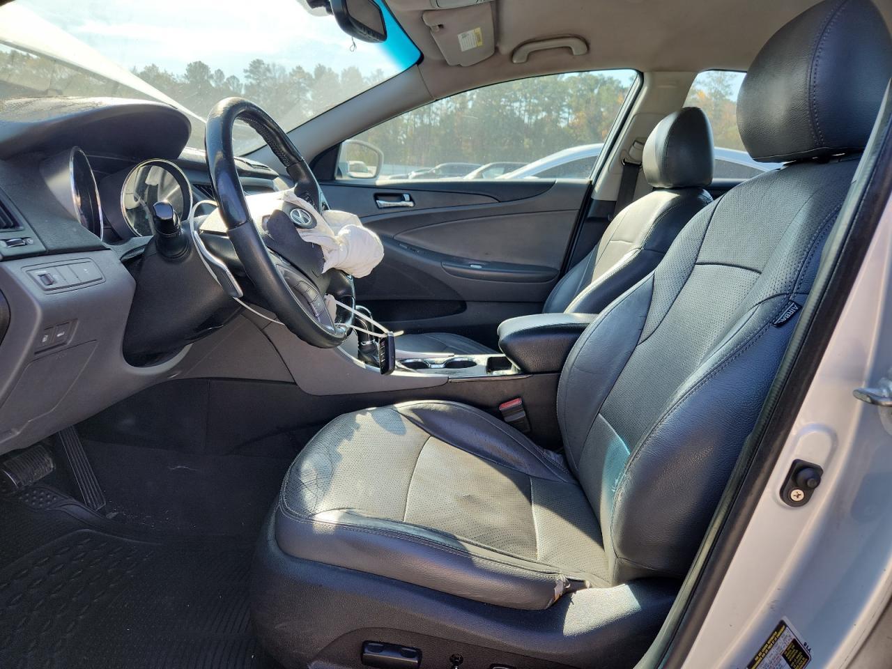 2011 HYUNDAI SONATA