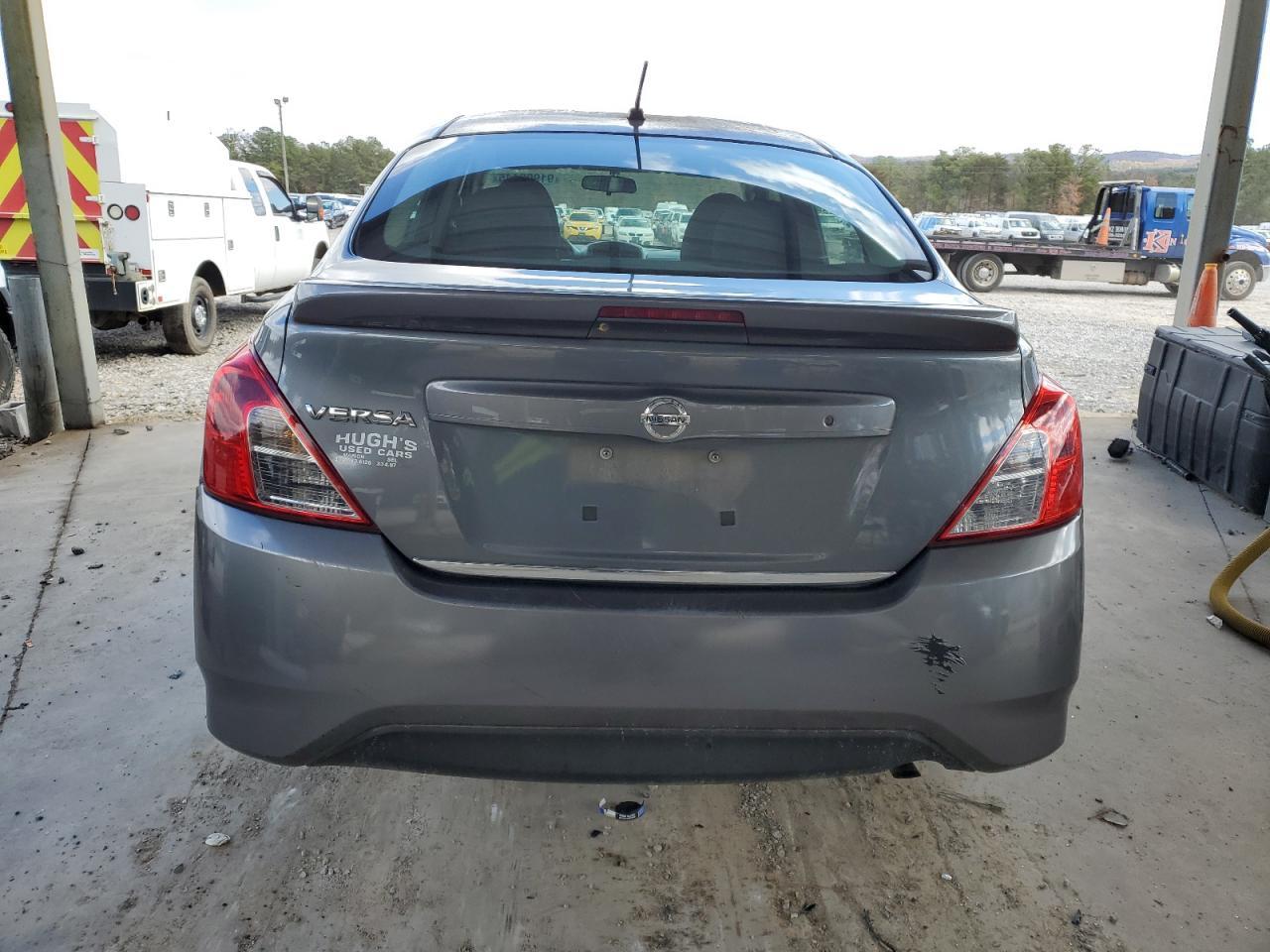 2018 NISSAN VERSA