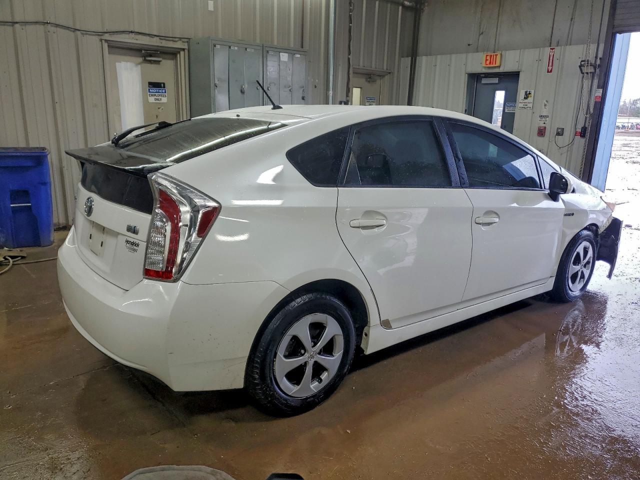 2014 TOYOTA PRIUS