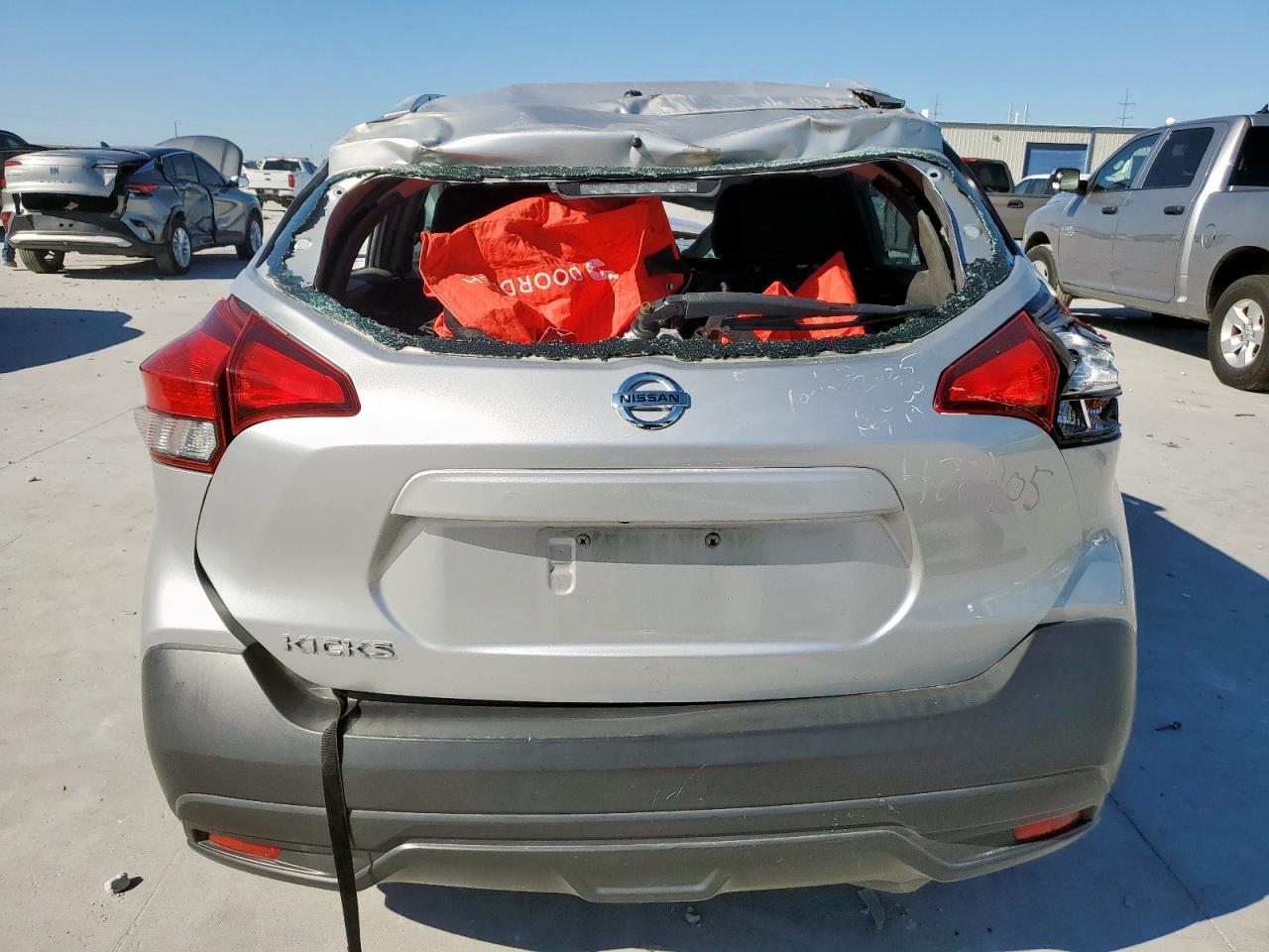 2019 NISSAN KICKS