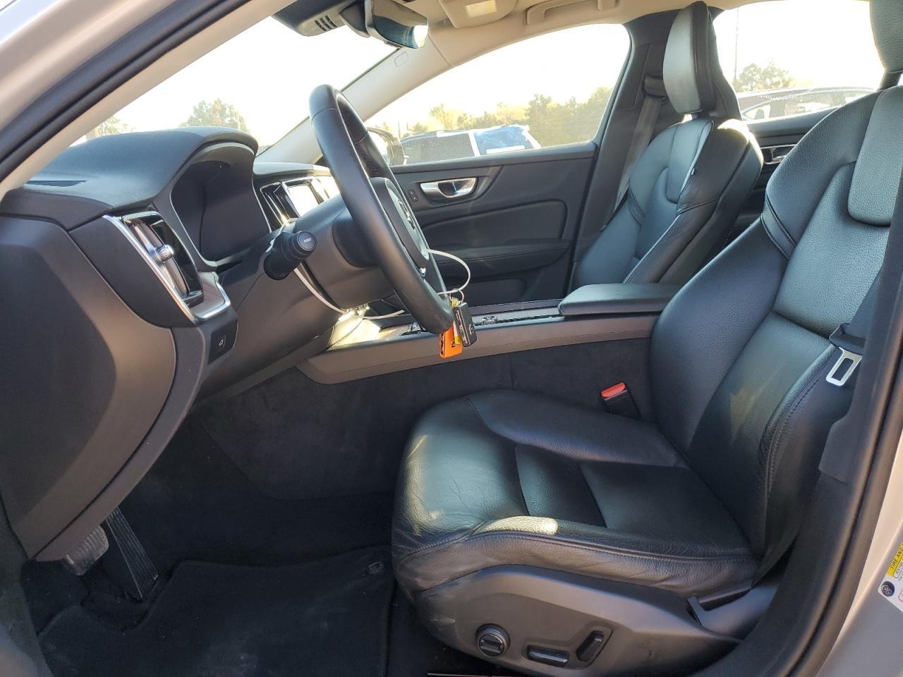 2024 VOLVO S60