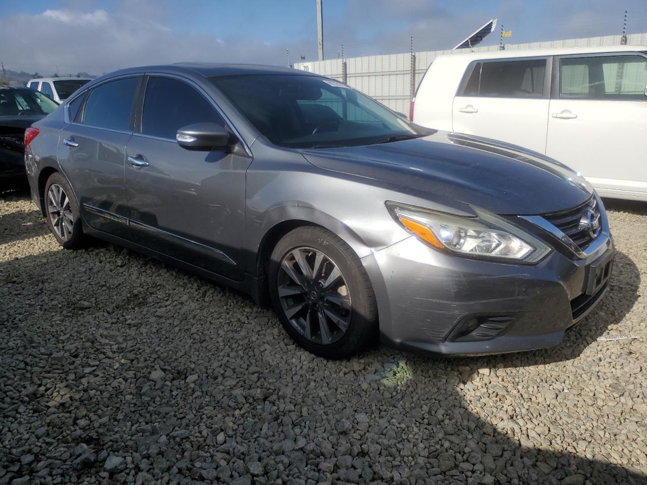 2016 NISSAN ALTIMA