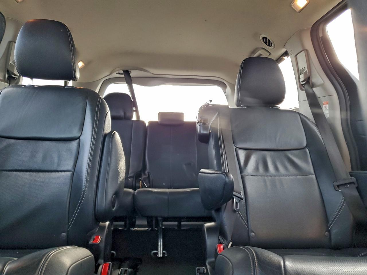 2015 TOYOTA SIENNA